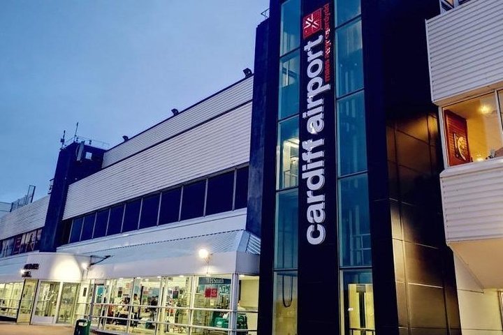 Private Cardiff Arrival Transfer- Airport to Hotel / Accommodation  - Photo 1 of 6